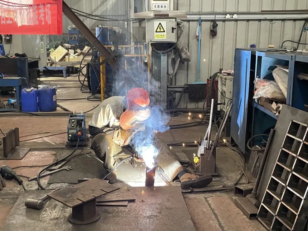 技能強企促發(fā)展 人才賦能抓提升丨東岳機(jī)械第一批焊工職業(yè)技能等級認(rèn)定工作圓滿完成 技能強企促發(fā)展 人才賦能抓提升丨東岳機(jī)械第一批焊工職業(yè)技能等級認(rèn)定工作圓滿完成